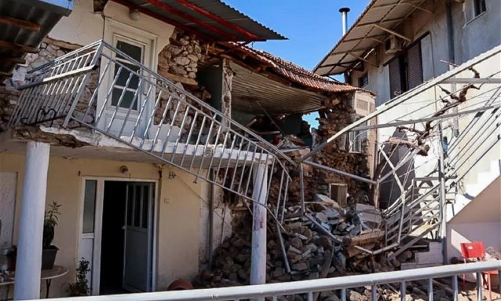Σεισμός στην Ελασσόνα: Ουρές στη ΔΕΥΑΛ για εμφιαλωμένο νερό